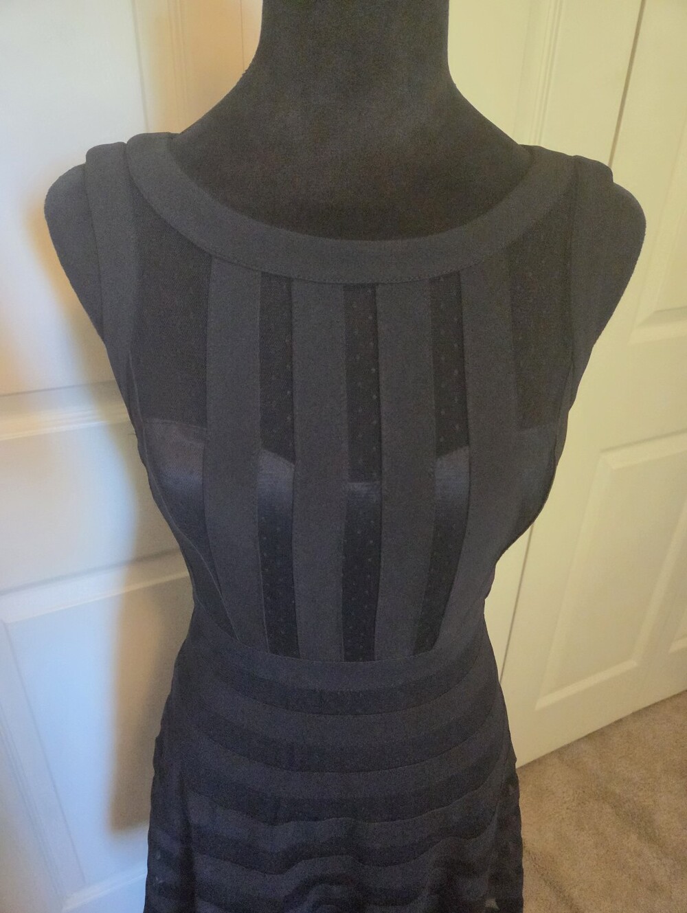White House Black Market Sleeveless Black Fit-and-Flare Dress SIZE 00 - Picture 5 of 12